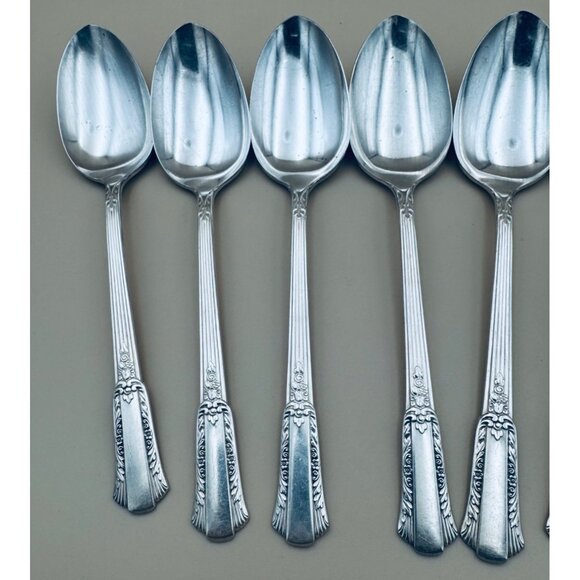 International Silver Rogers 1940 TREASURE Silverplate Place Oval Soup Spoons - Picture 2 of 10
